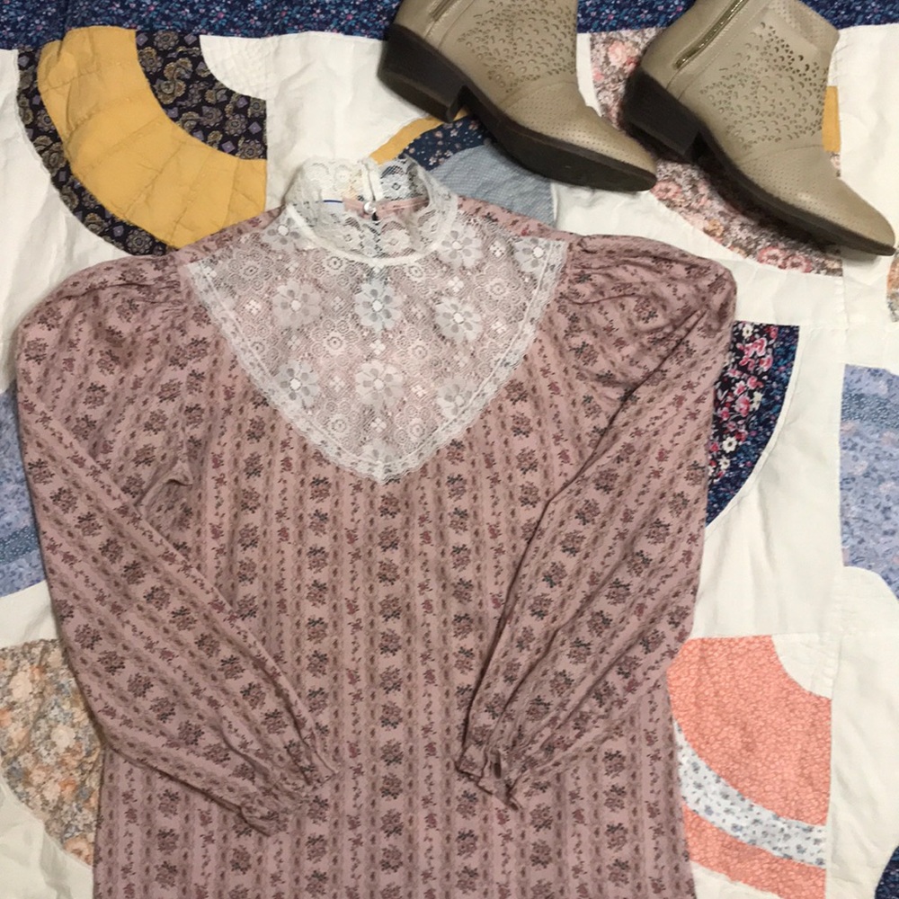 Vintage Avon Victorian Style Blouse EUC